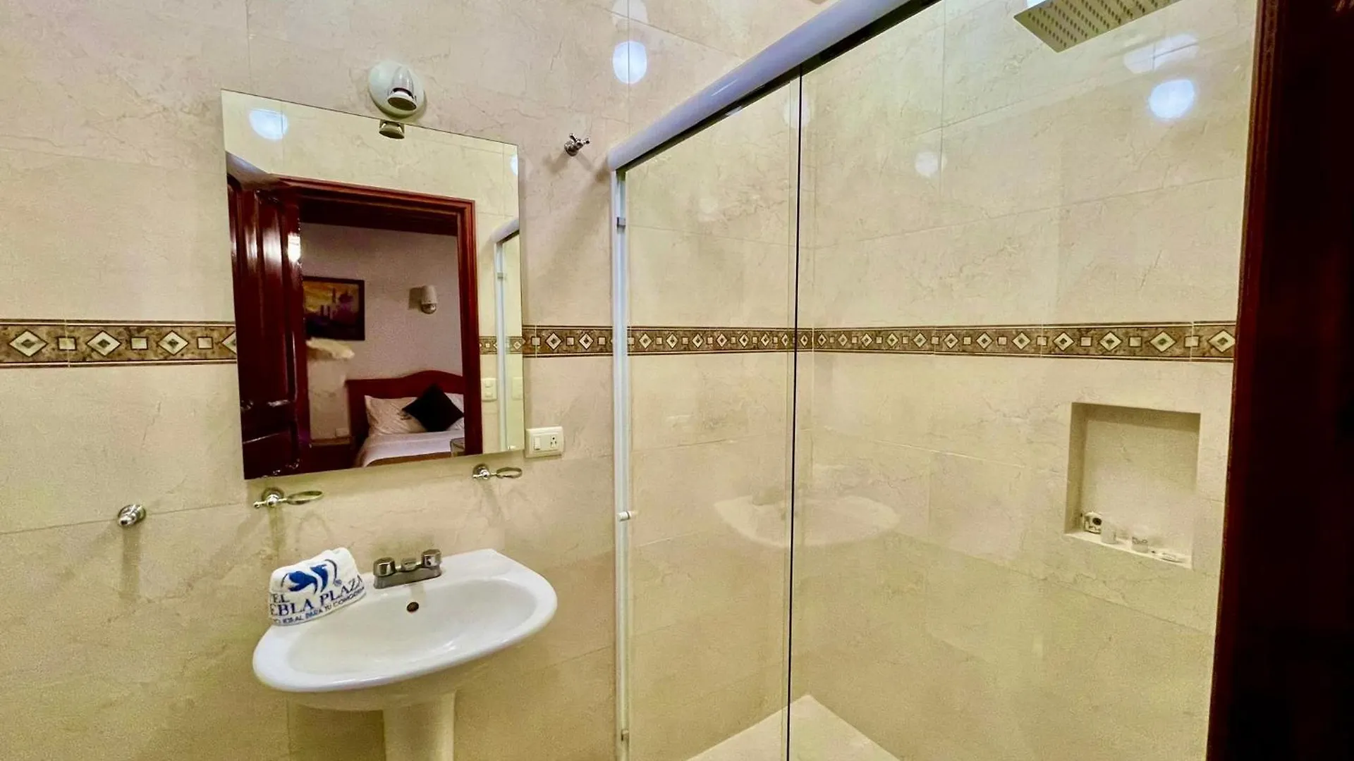 ***  Hotel Puebla Plaza Mexico