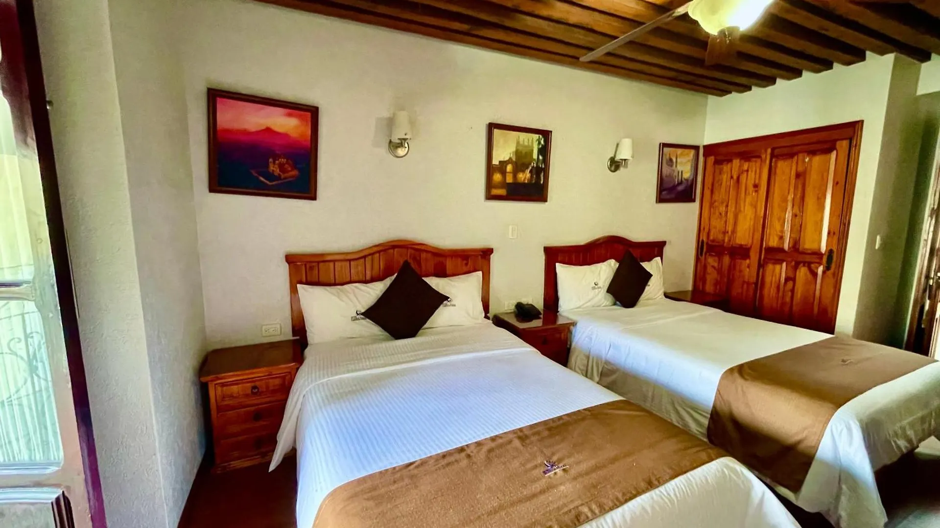 Hotel Puebla Plaza 3*,